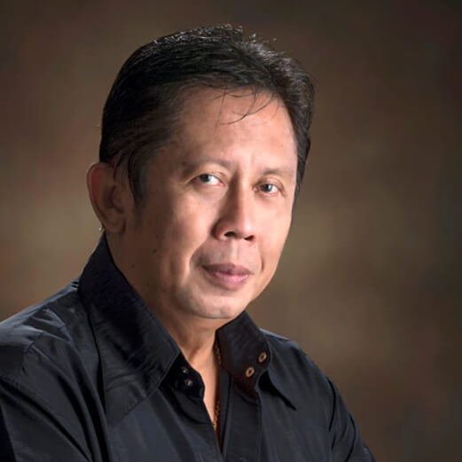 APU Golden Dragon Judge - Johnny Hendarta